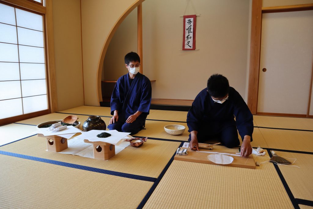 第39回駿府本山お茶壺道中行列「茶詰めの儀」が行われました！の画像