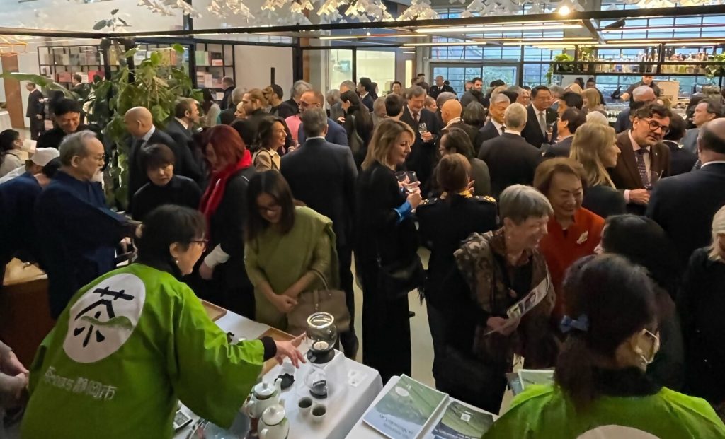 We served tea from Shizuoka City in Milan, Italy! Images of