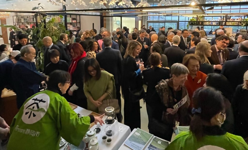 イタリア・ミラノで静岡市のお茶を振る舞いました！の画像